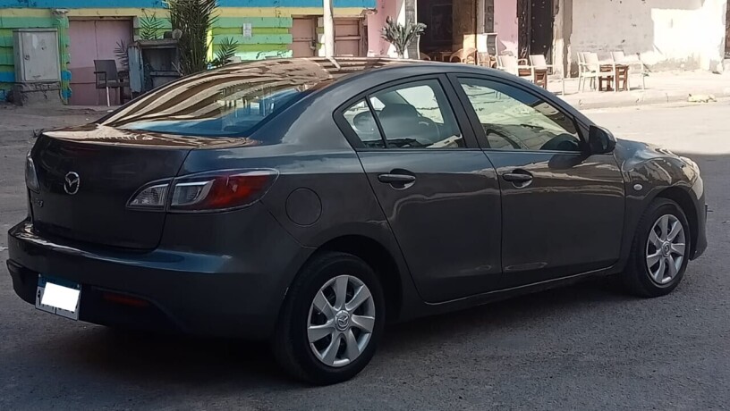 mazda-3-modyl-2010-big-0