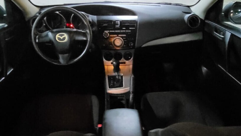 mazda-3-modyl-2010-big-8