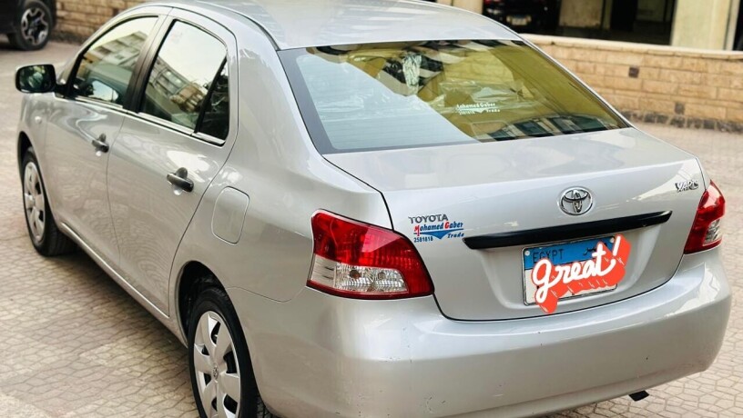 toyota-yarys-2007-big-4